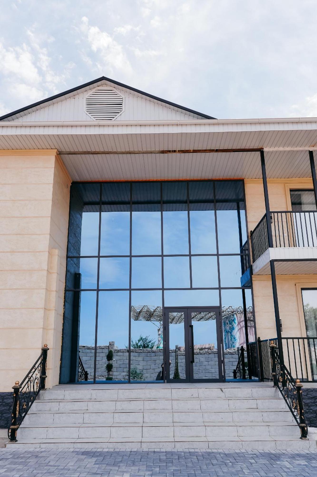 Hotel Utes Kaji-Say Zewnętrze zdjęcie